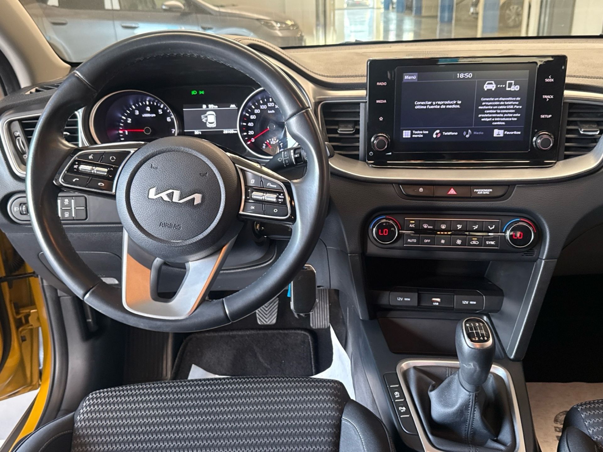 Kia XCeed - 10