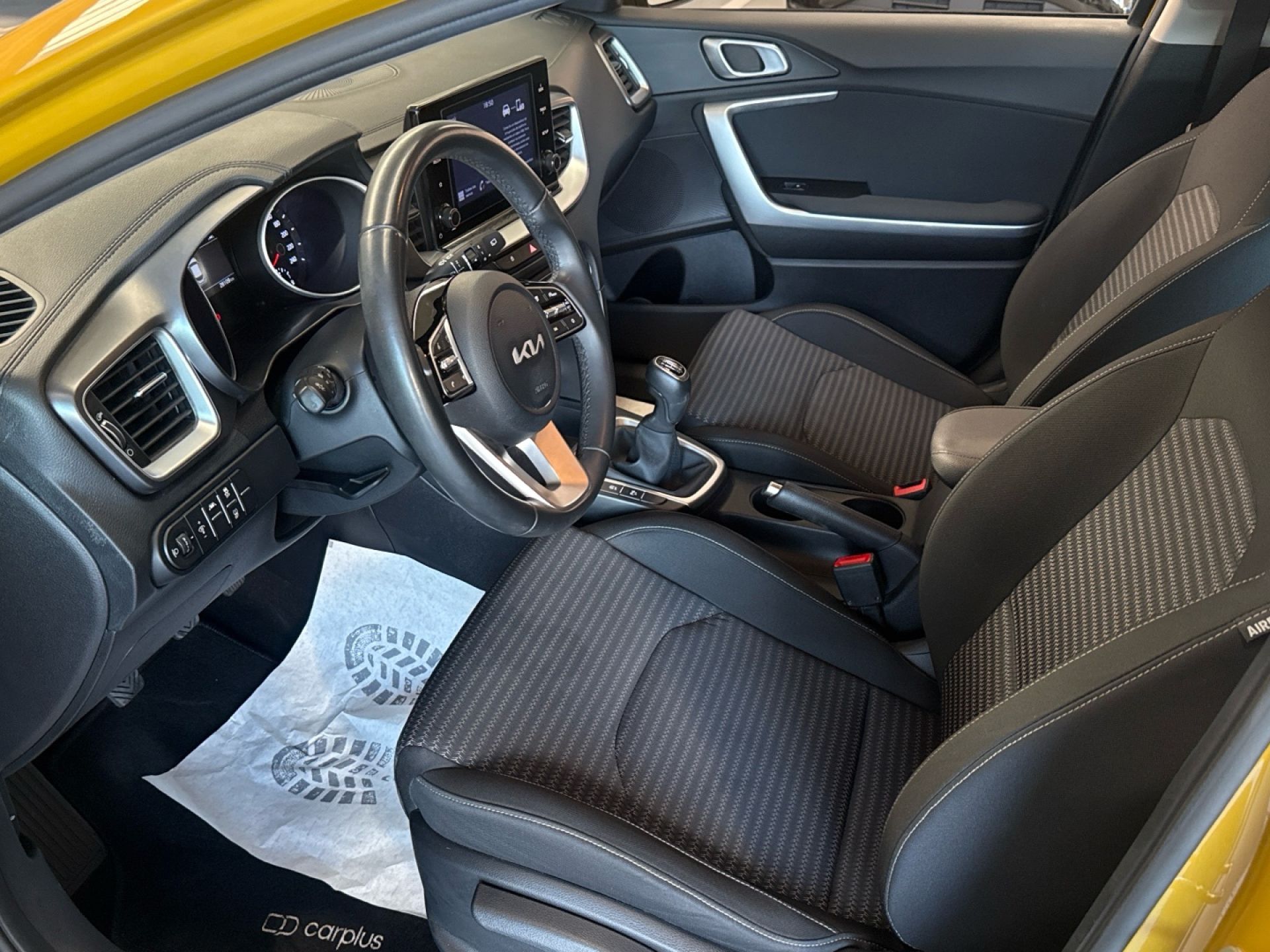 Kia XCeed - 11