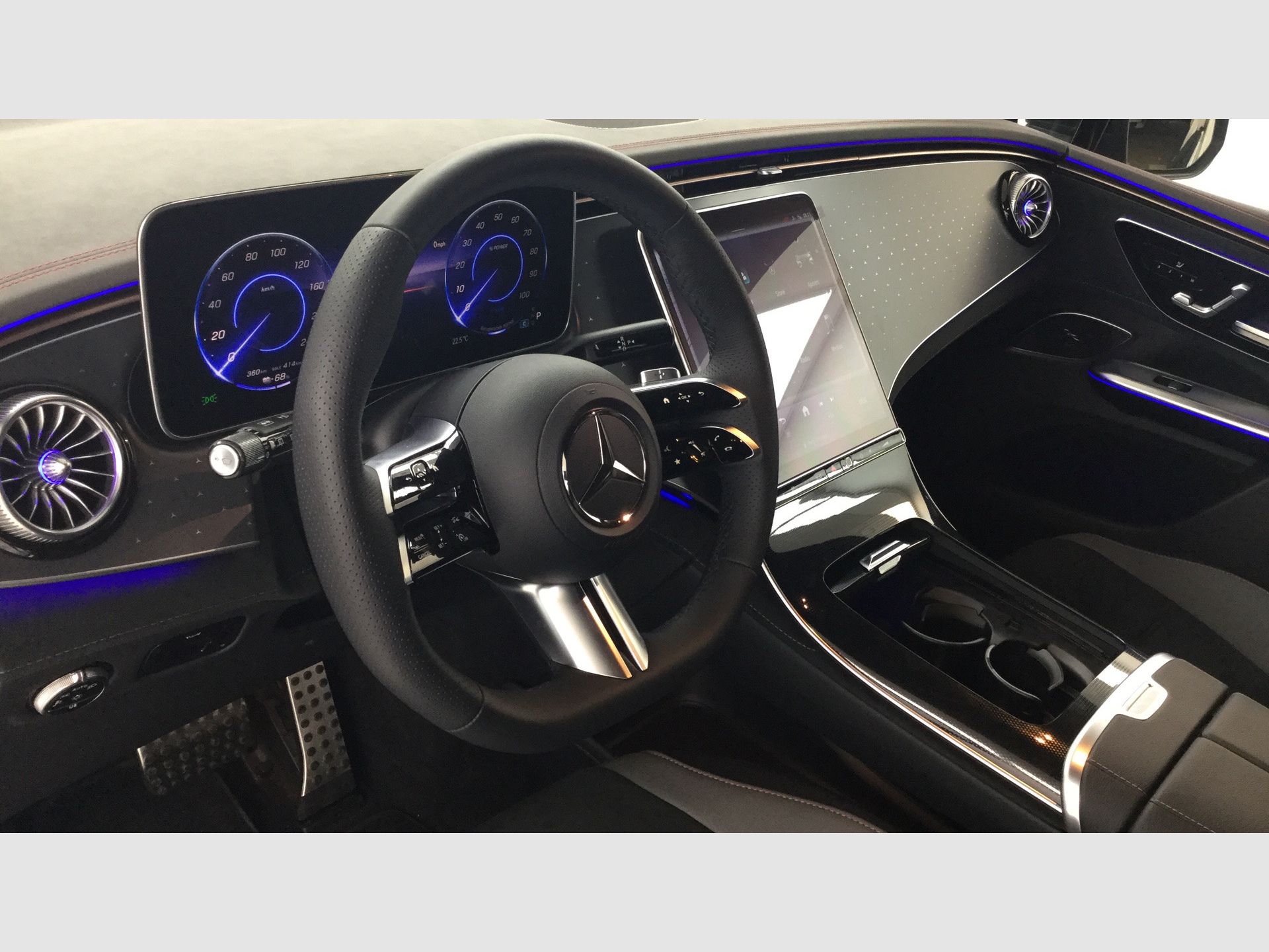 Mercedes-Benz EQE SUV - 7