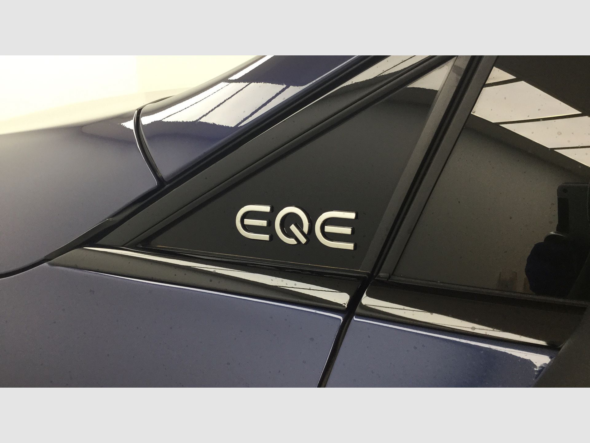 Mercedes-Benz EQE SUV - 10