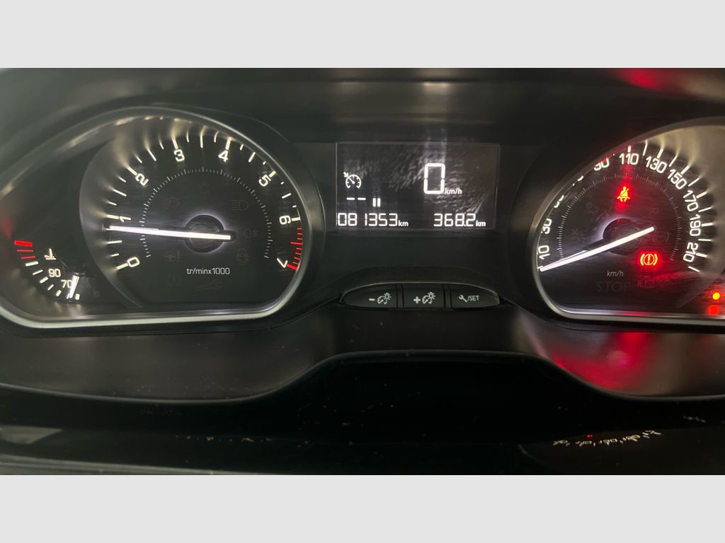 Peugeot 2008 - 10