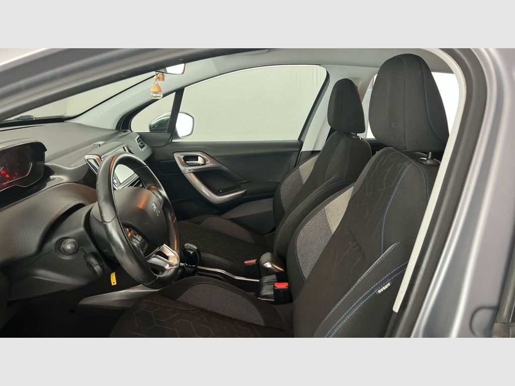 Peugeot 2008 - 12