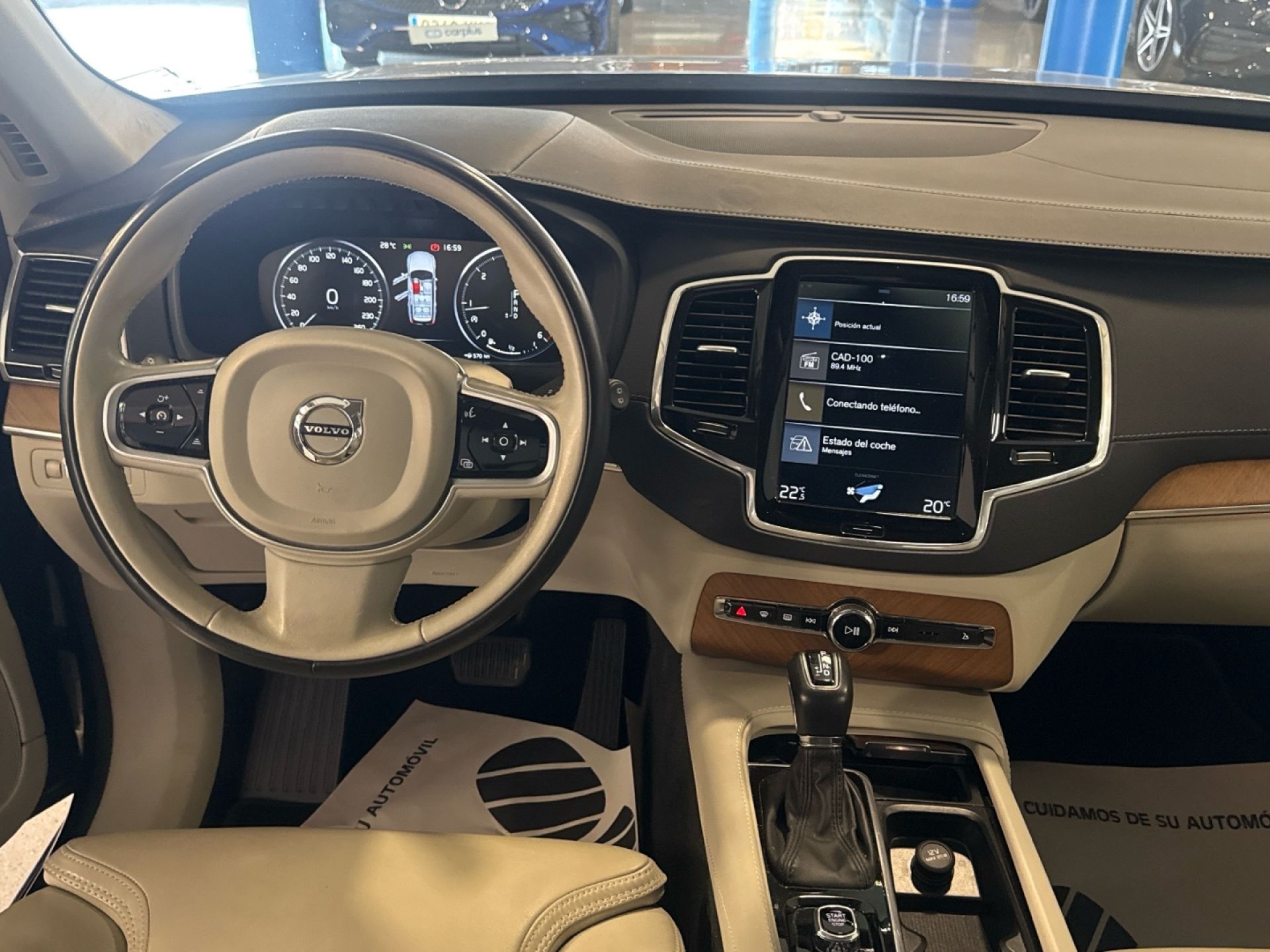Volvo XC90 - 9