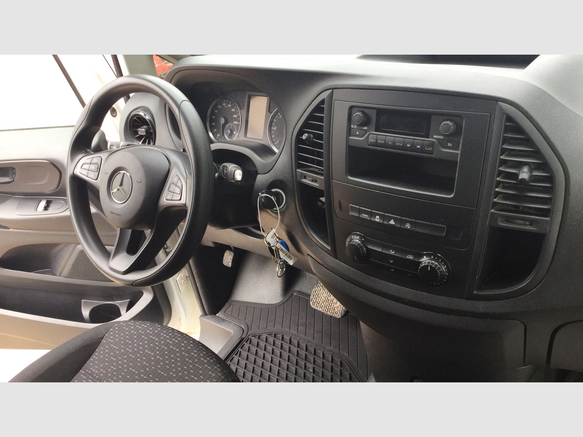 Mercedes-Benz Vito - 10