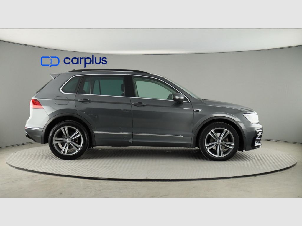 Volkswagen Tiguan - 8