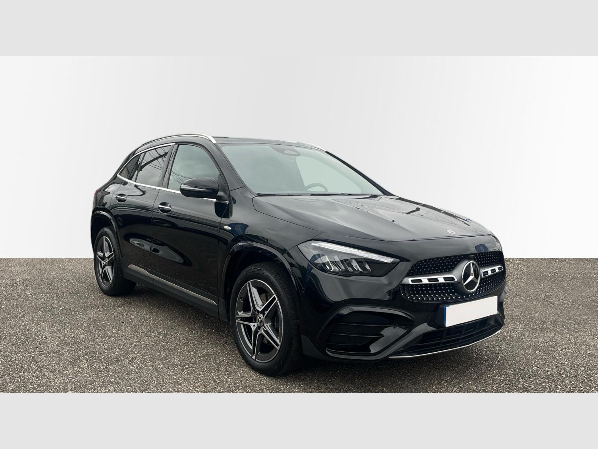 Mercedes-Benz GLA - 2