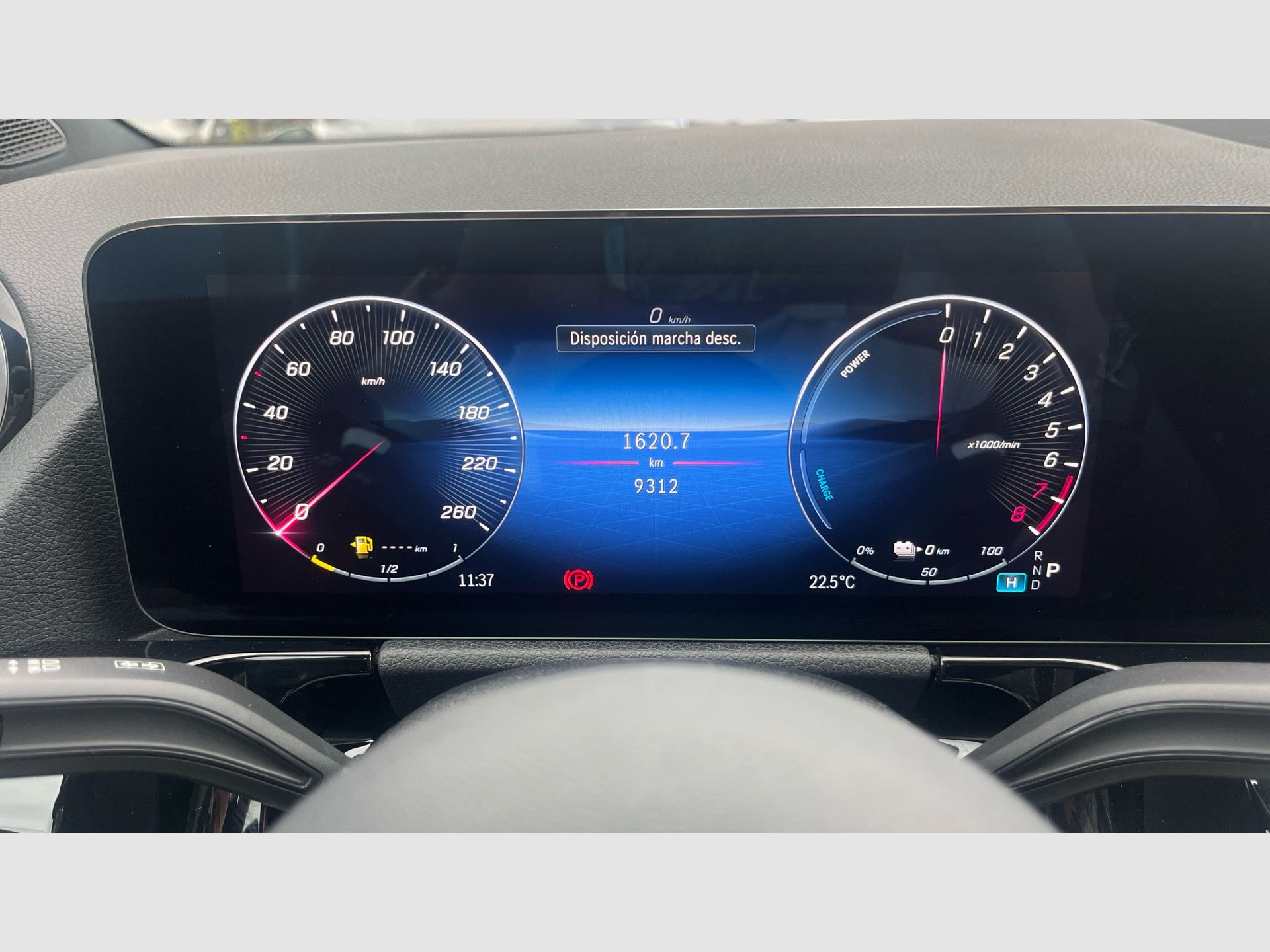 Mercedes-Benz GLA - 9