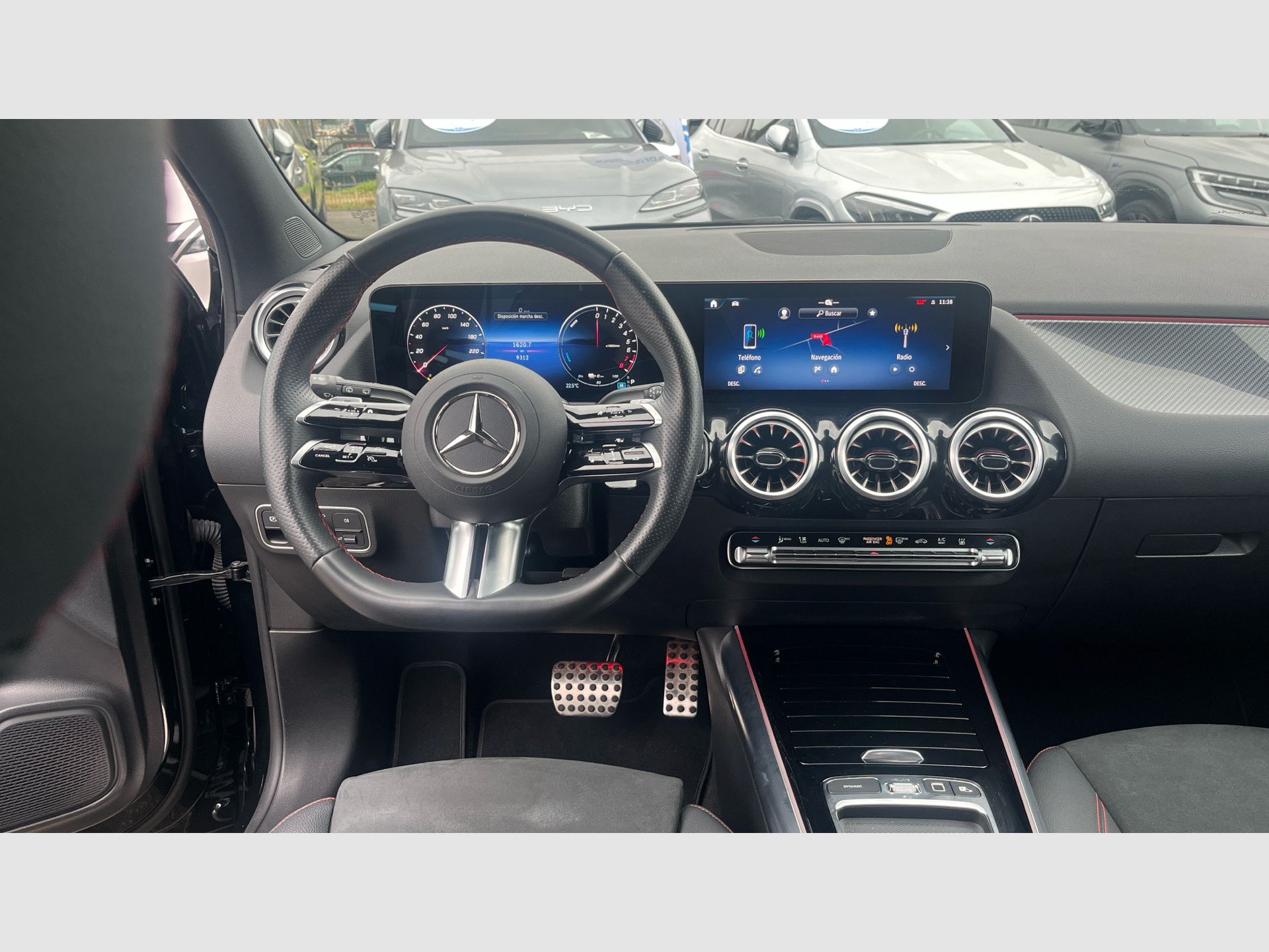 Mercedes-Benz GLA - 10