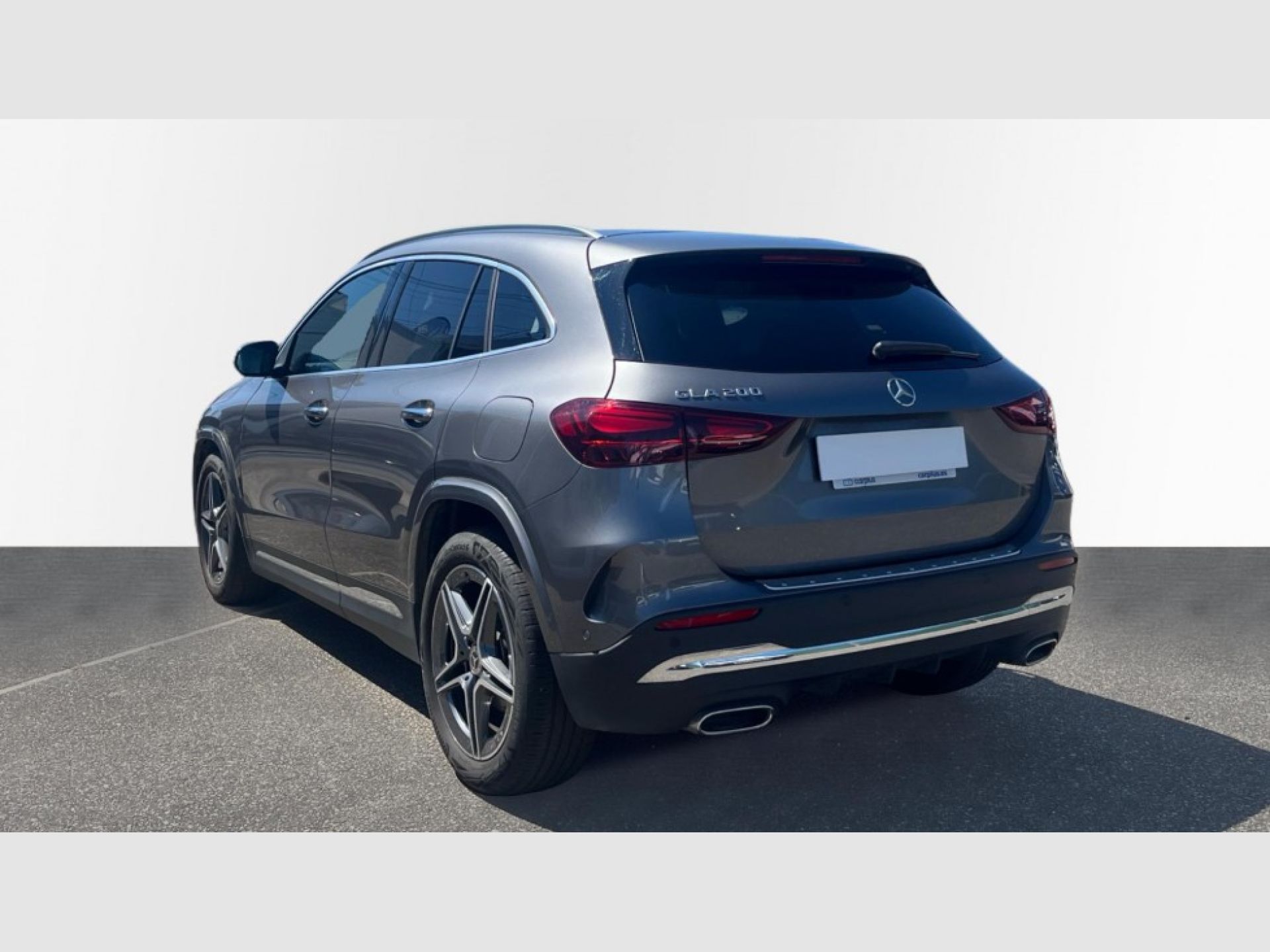 Mercedes-Benz GLA - 5