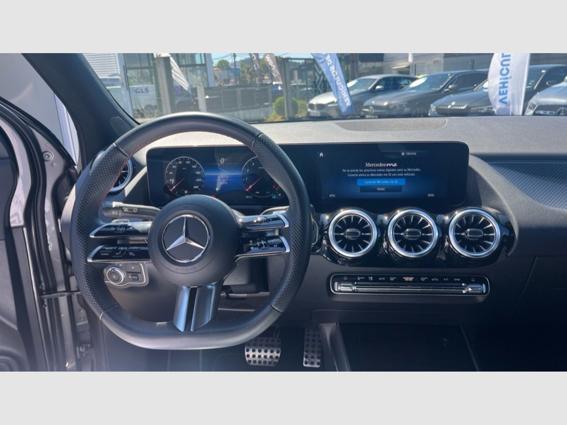 Mercedes-Benz GLA - 10