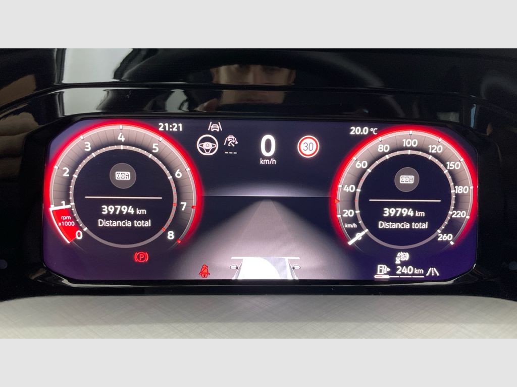Volkswagen Golf - 9