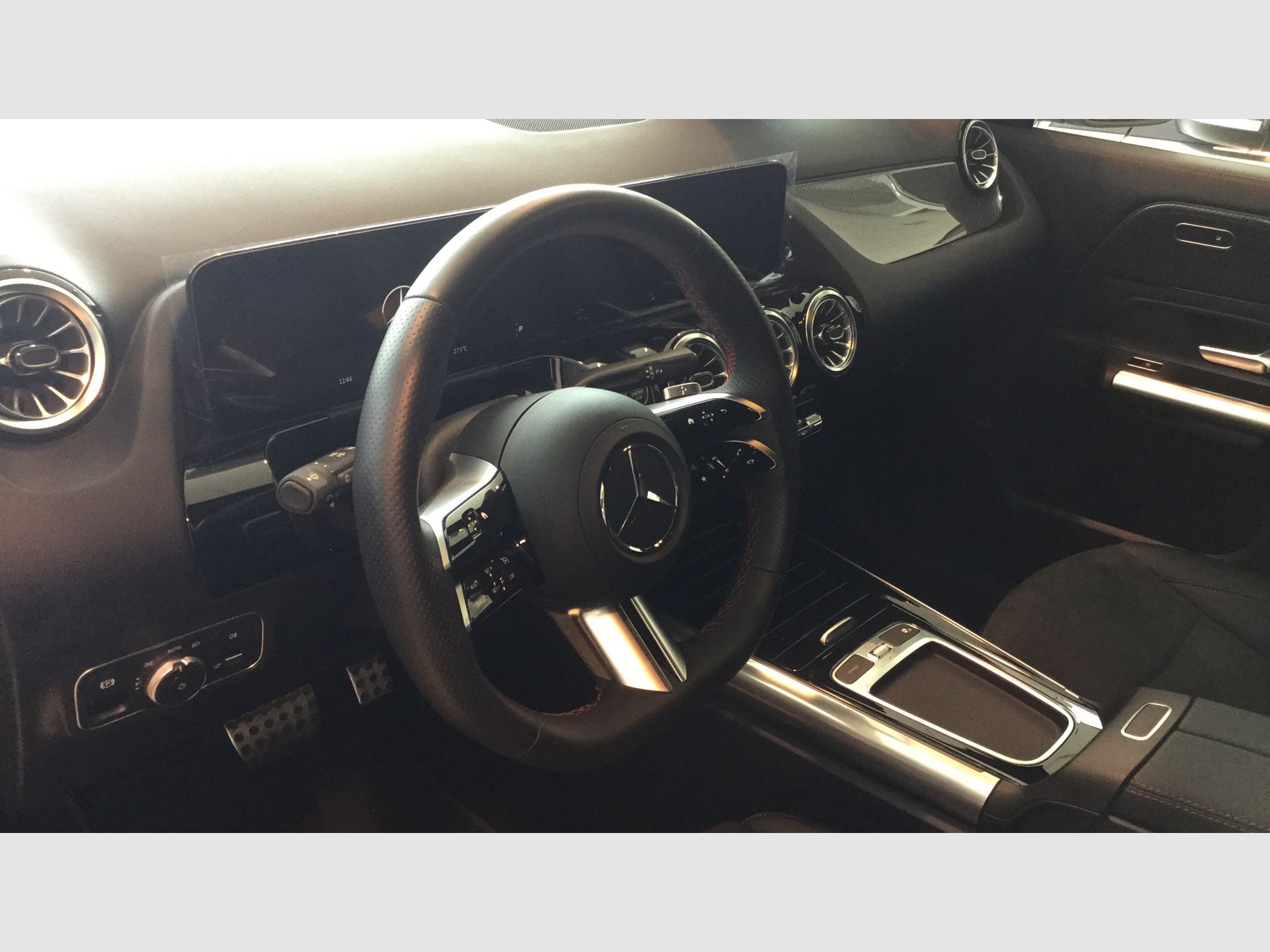 Mercedes-Benz GLA - 4