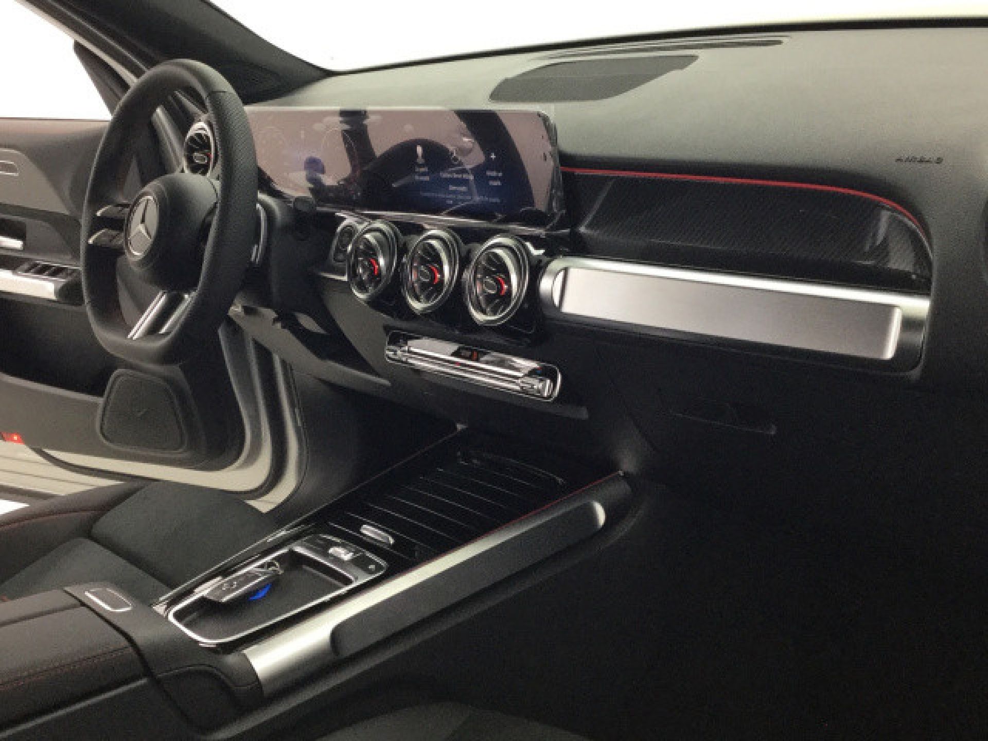 Mercedes-Benz GLB - 8