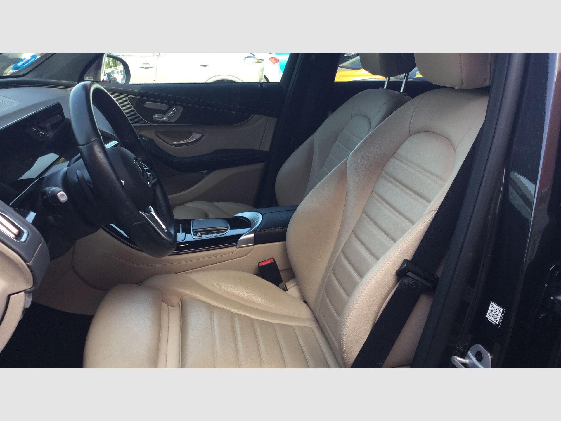 Mercedes-Benz EQC - 10