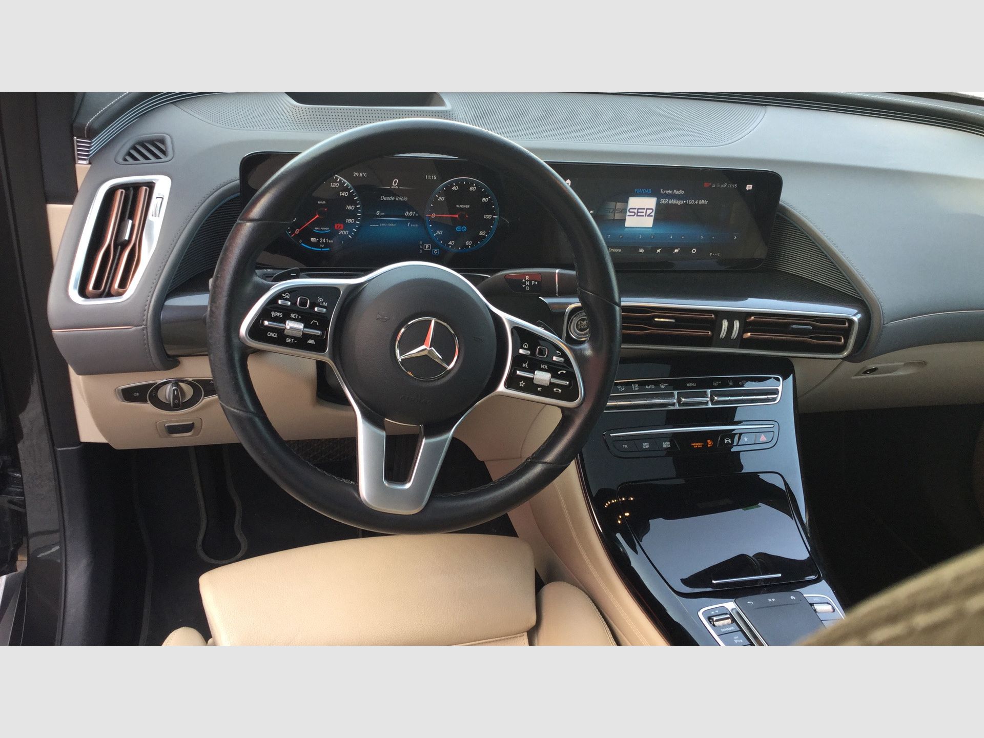 Mercedes-Benz EQC - 11