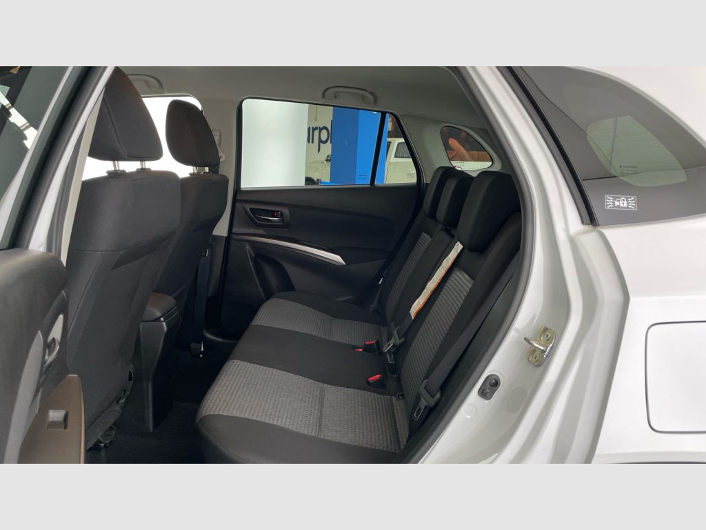 Suzuki S-Cross - 11