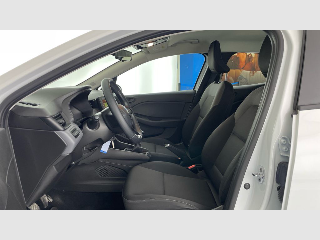 Renault Clio - 11