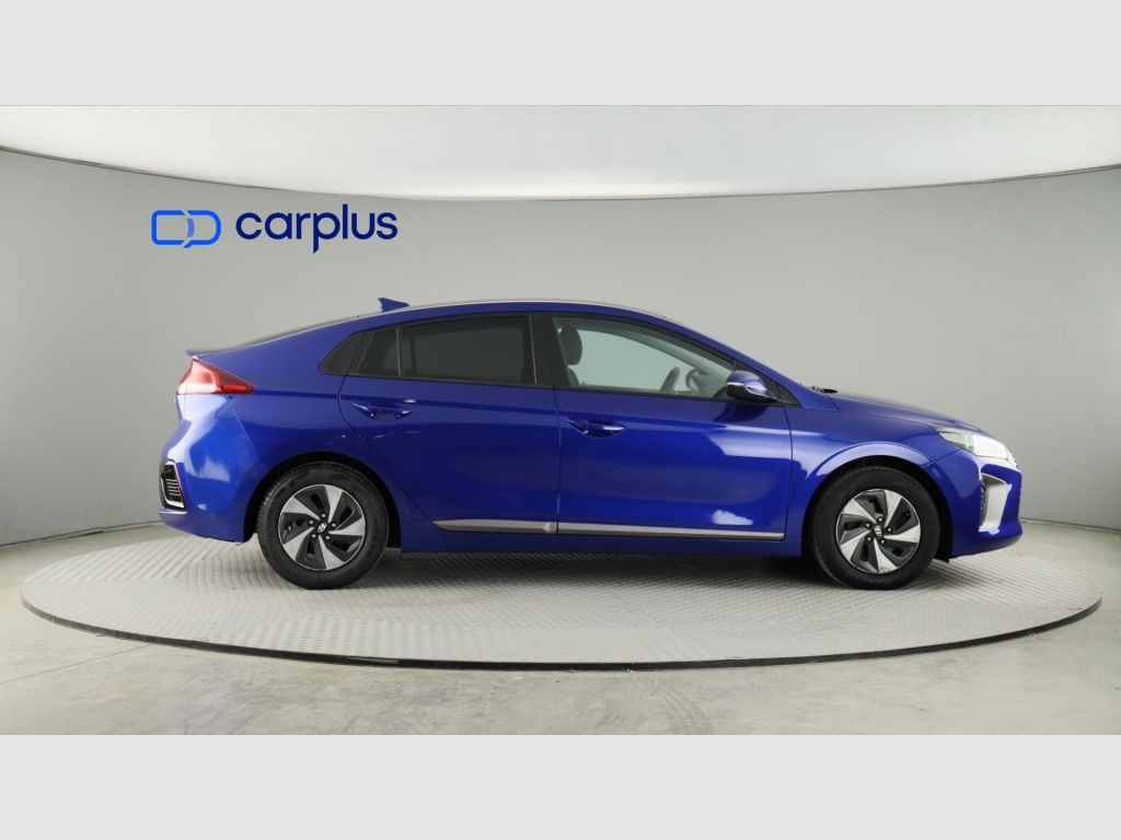 Hyundai IONIQ - 8