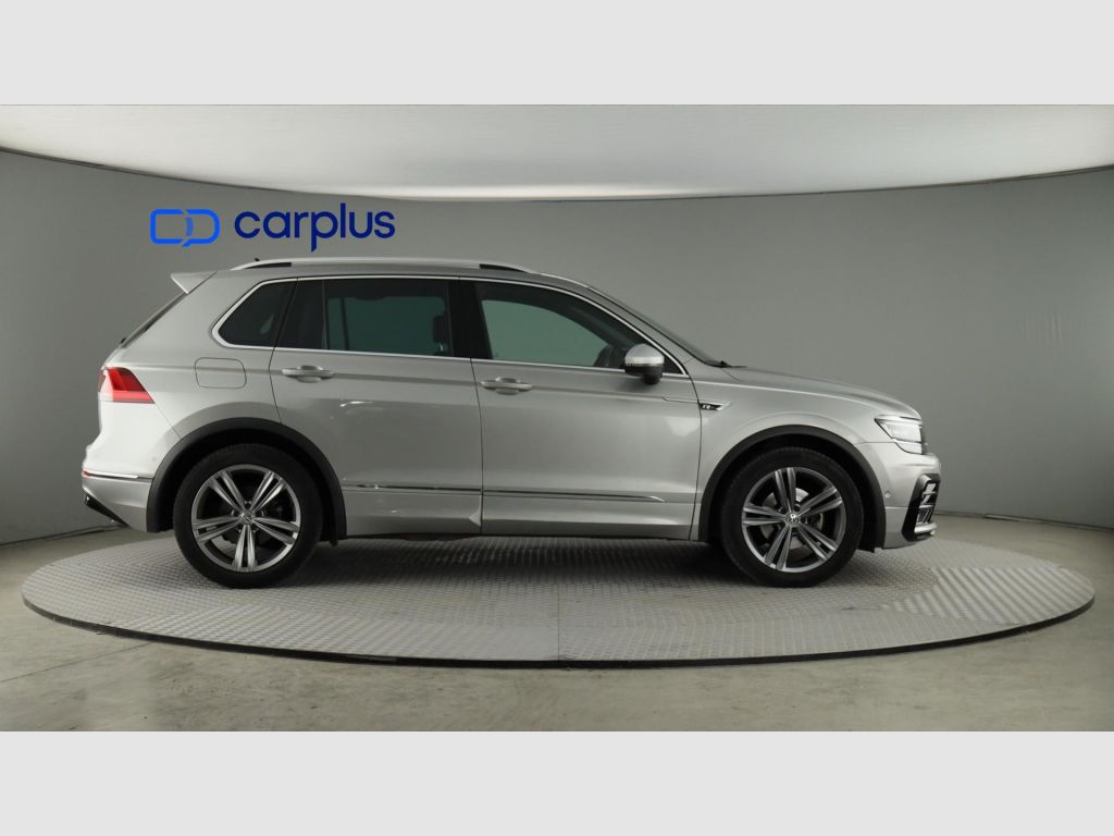 Volkswagen Tiguan - 8
