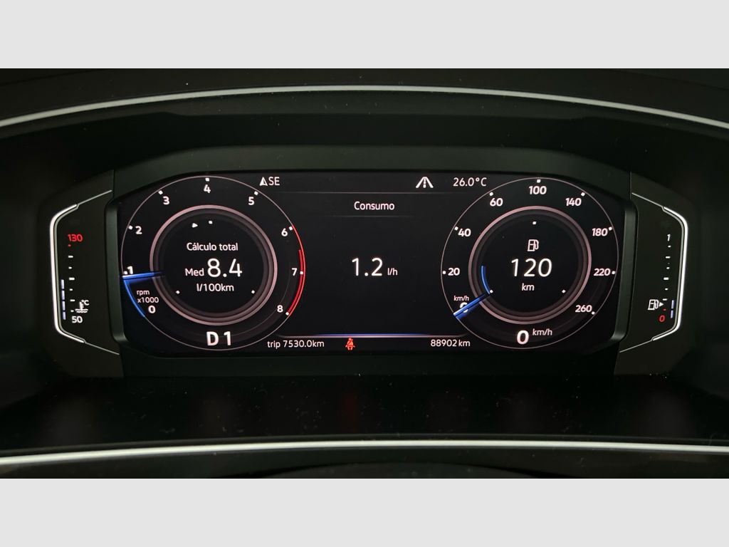 Volkswagen Tiguan - 10