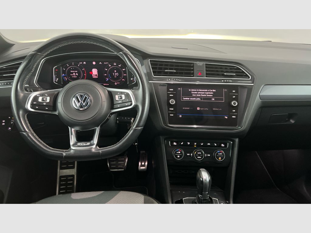 Volkswagen Tiguan - 11