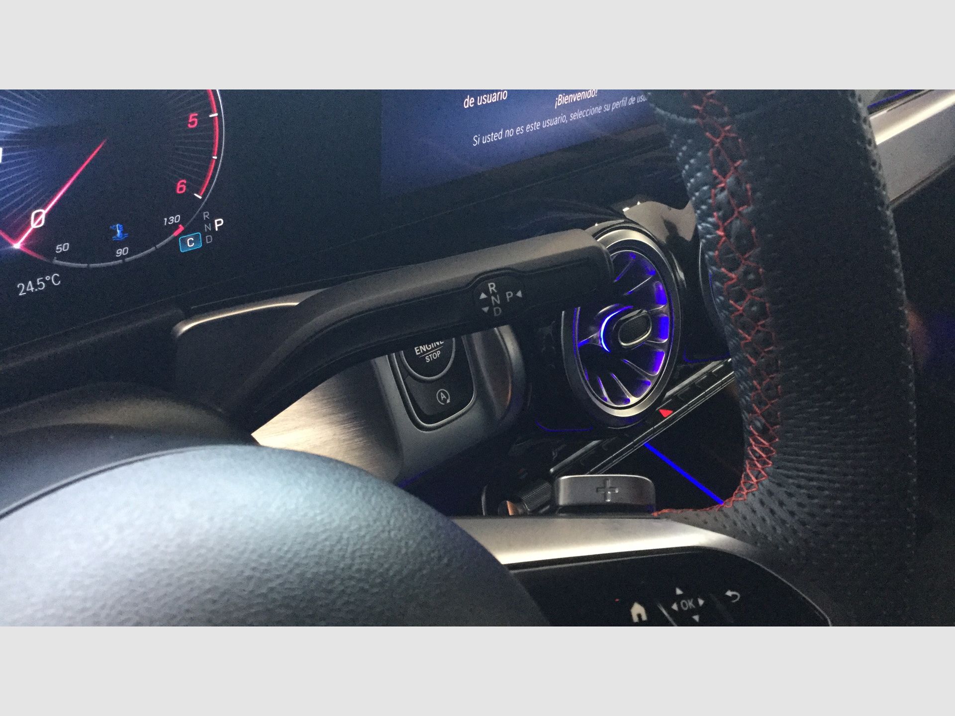 Mercedes-Benz GLB - 12