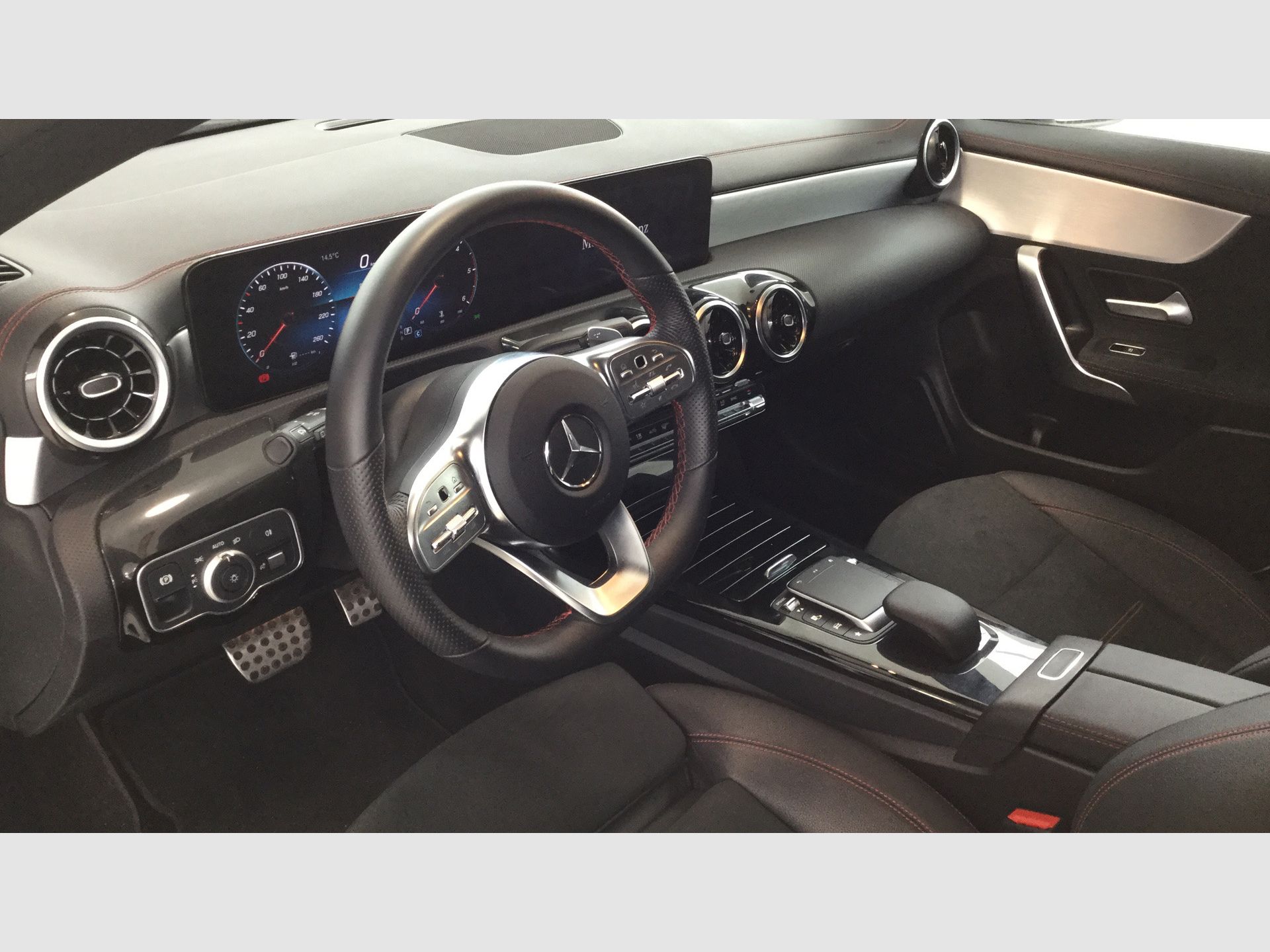 Mercedes-Benz CLA - 5