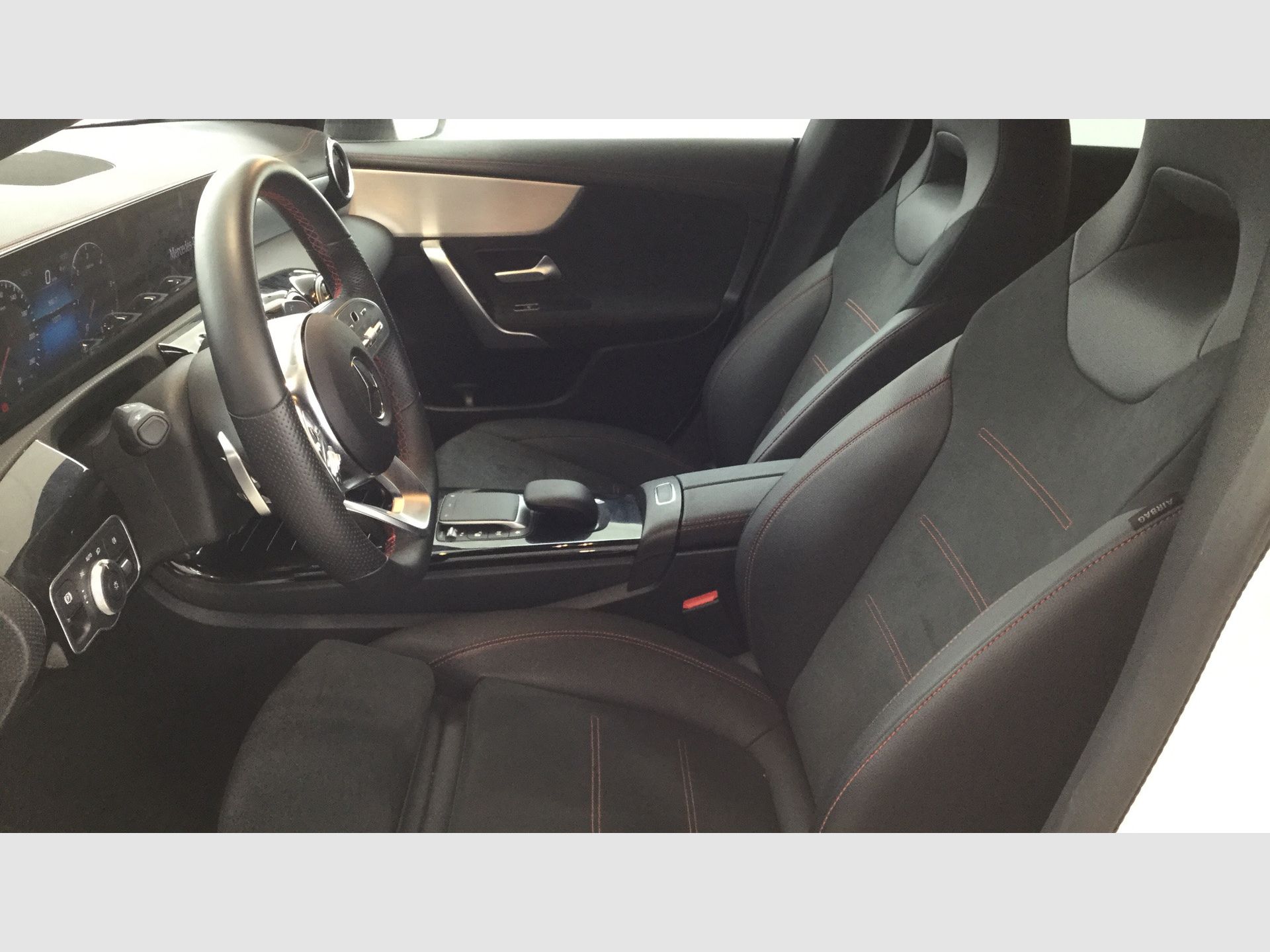 Mercedes-Benz CLA - 6