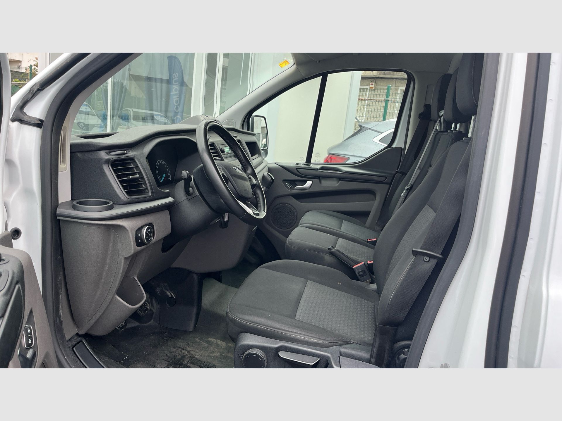 Ford Transit Custom - 11