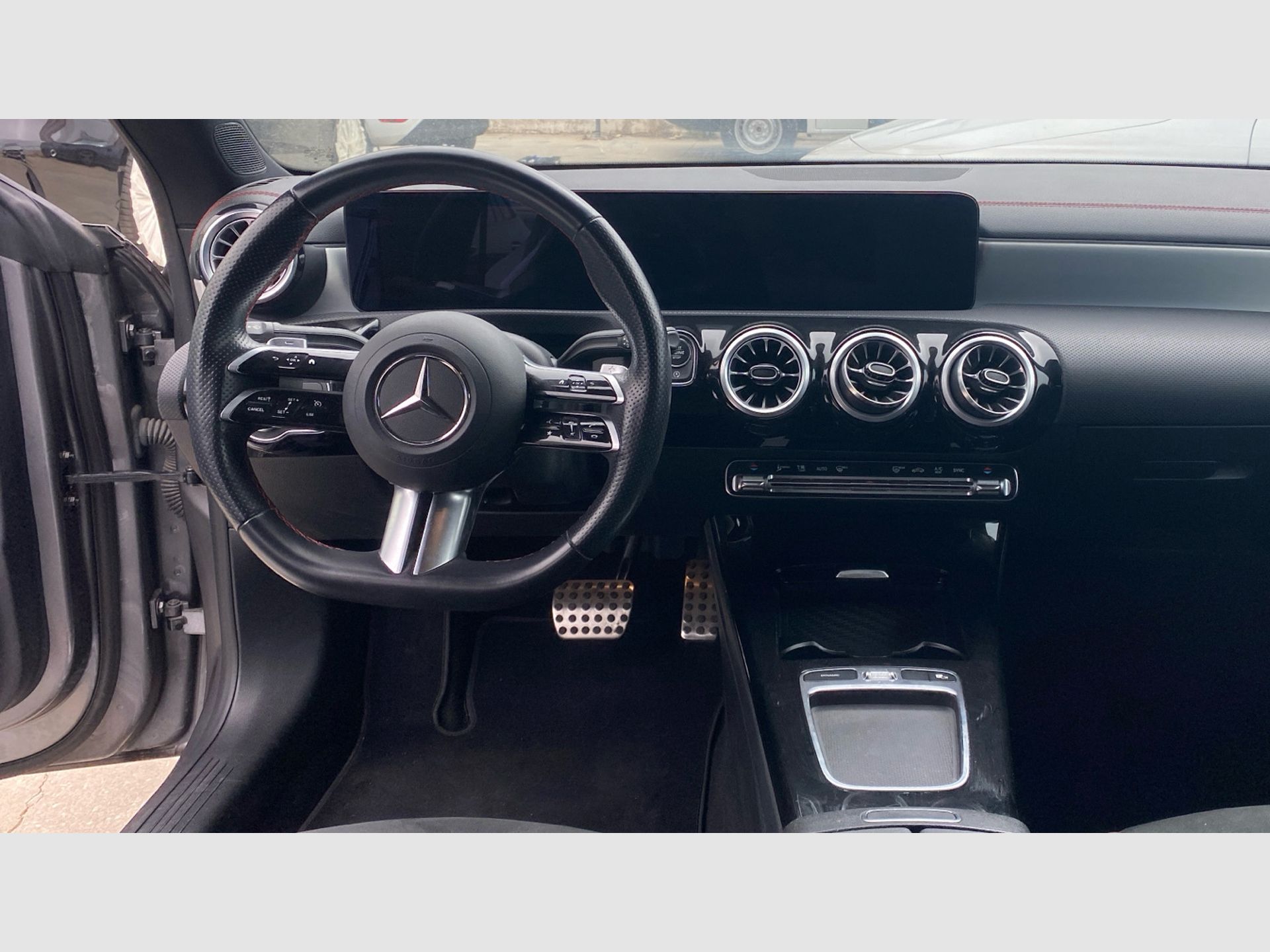 Mercedes-Benz CLA - 10