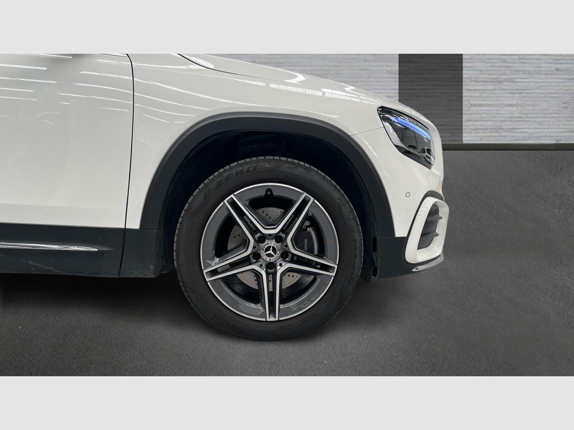 Mercedes-Benz GLB - 5