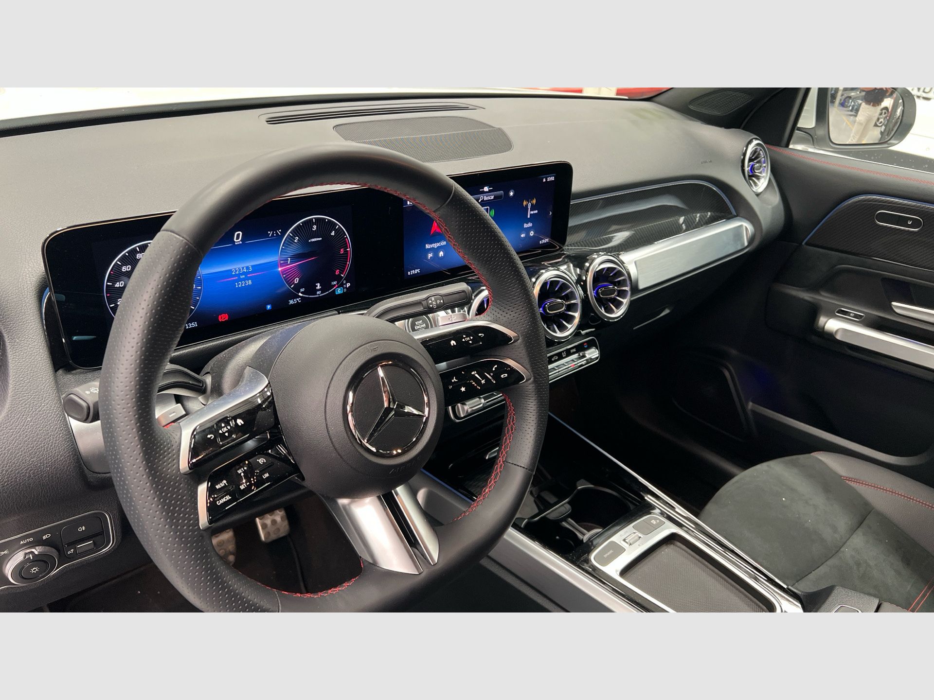 Mercedes-Benz GLB - 6
