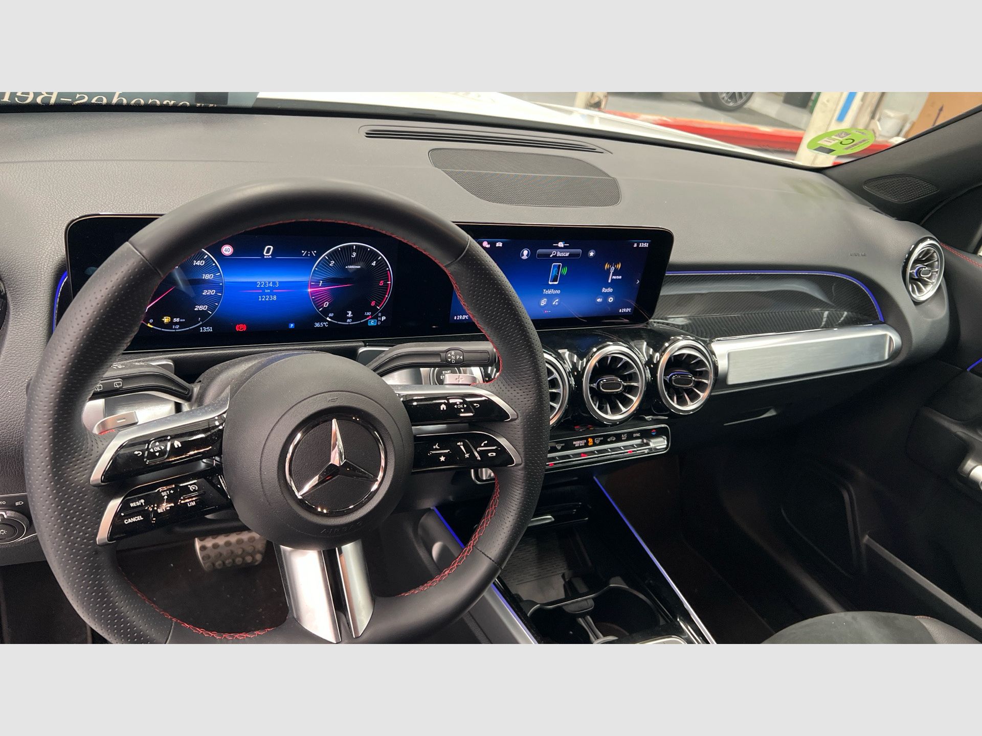 Mercedes-Benz GLB - 8