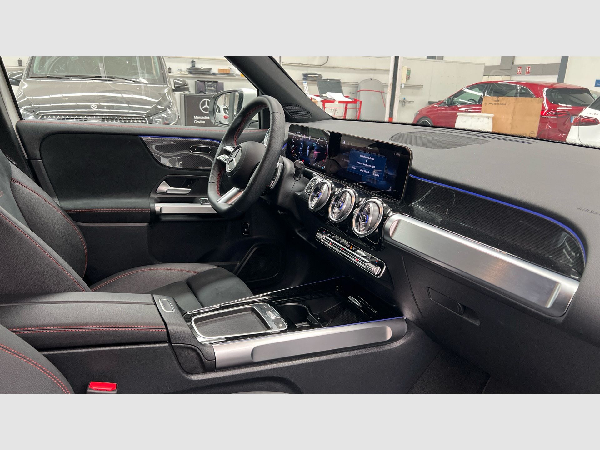 Mercedes-Benz GLB - 10