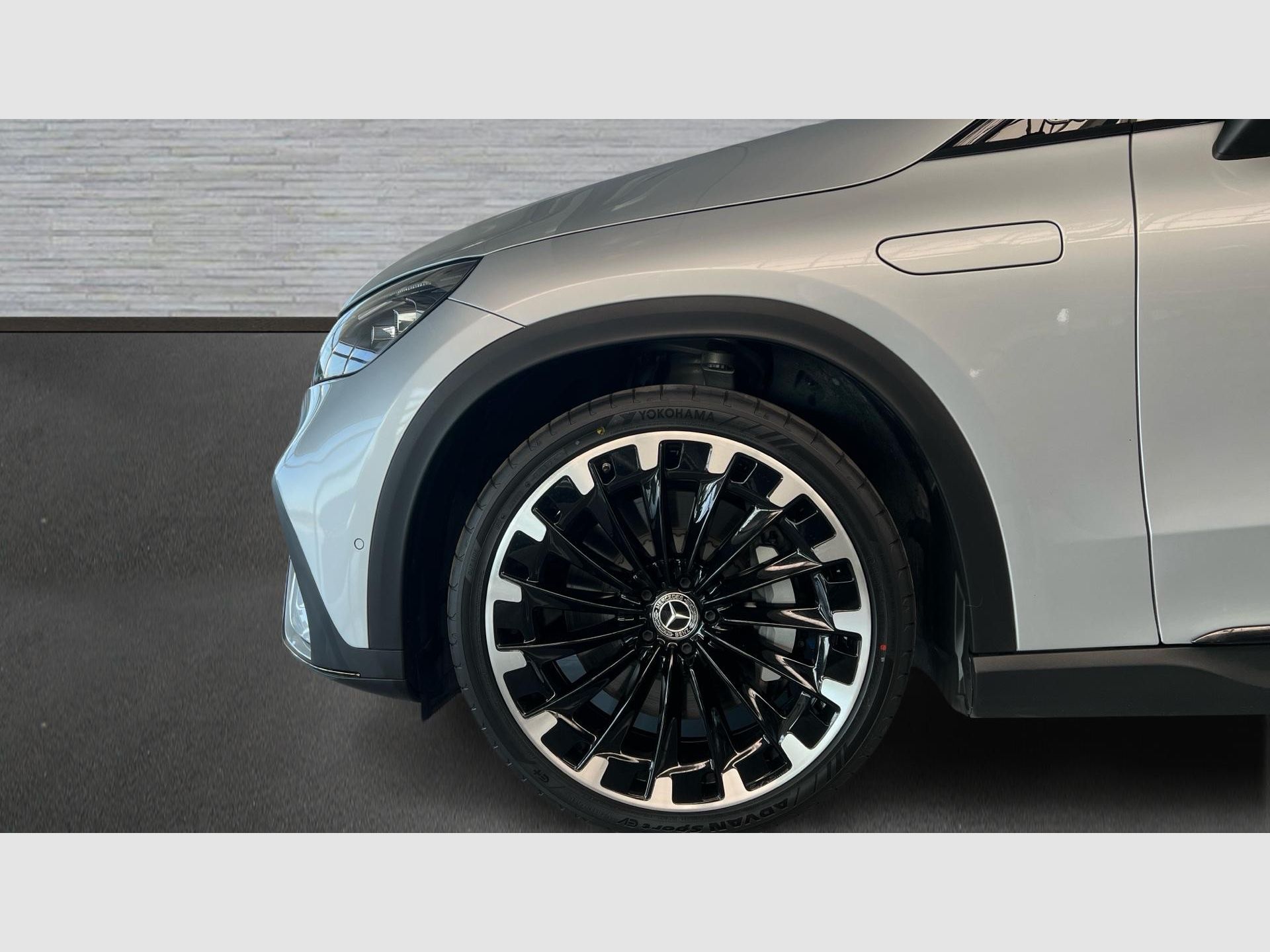 Mercedes-Benz EQE SUV - 5
