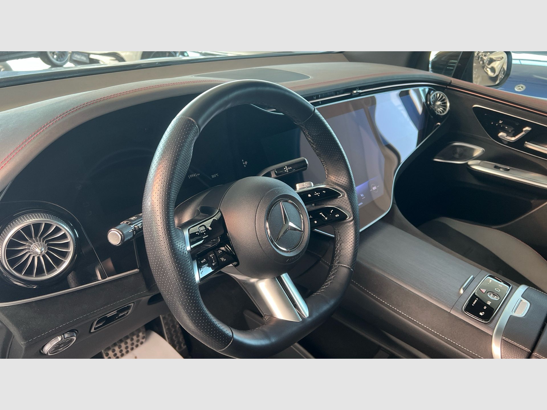 Mercedes-Benz EQE SUV - 6
