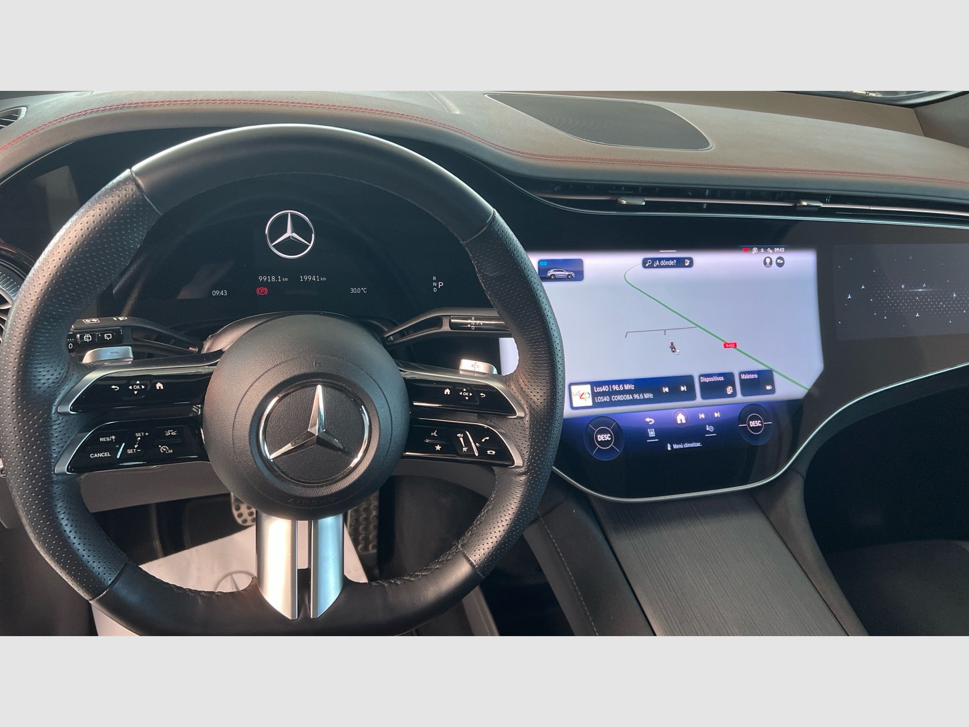 Mercedes-Benz EQE SUV - 8