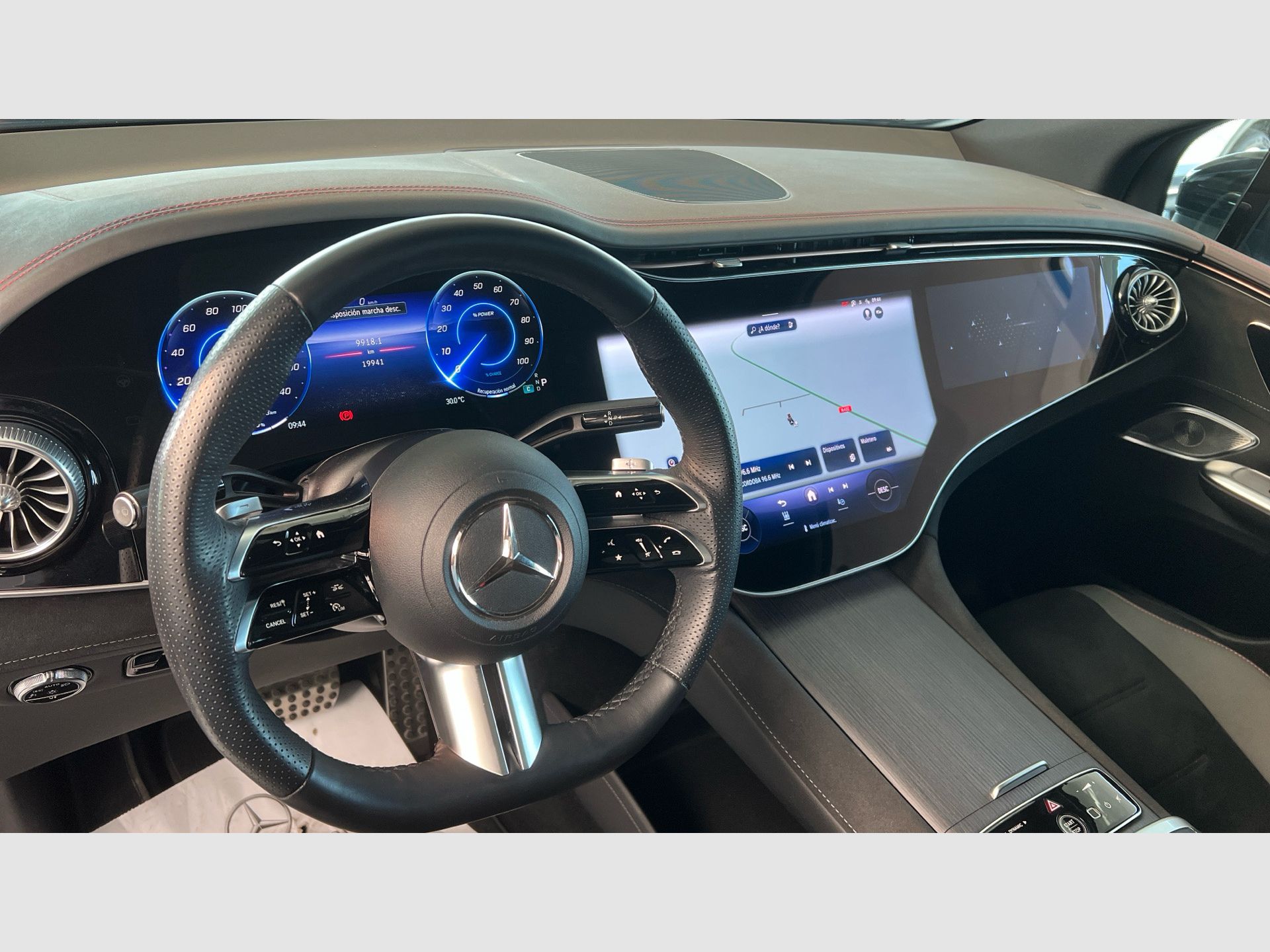 Mercedes-Benz EQE SUV - 10