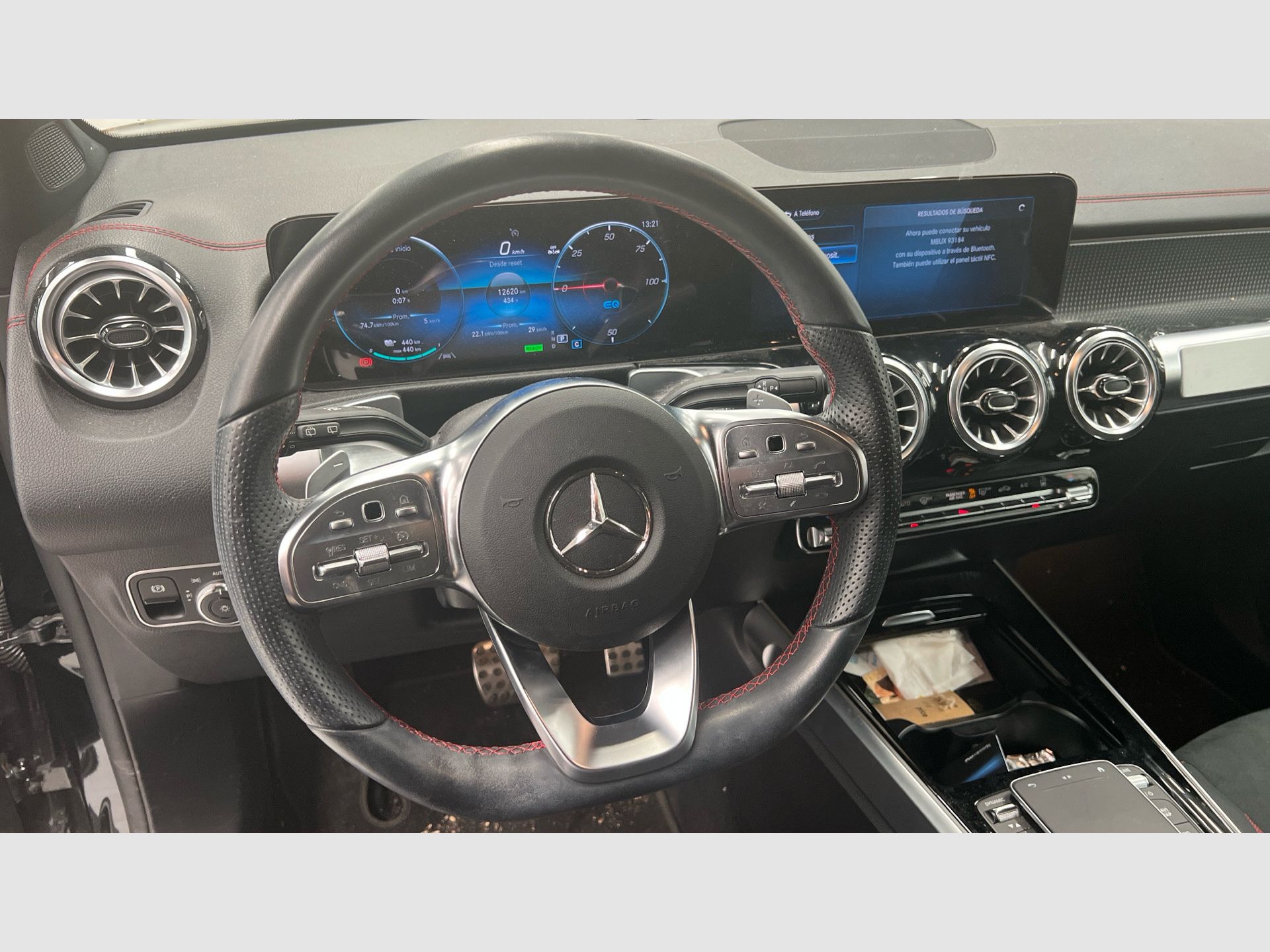Mercedes-Benz EQB - 9