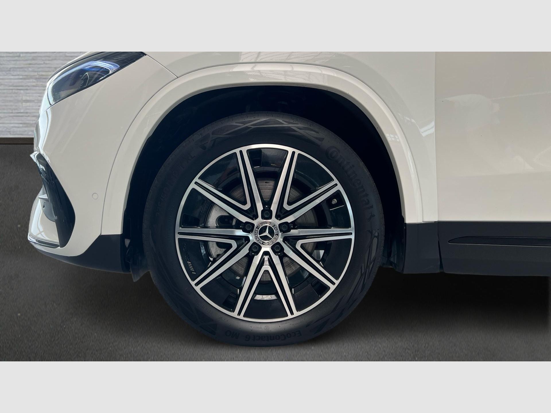 Mercedes-Benz EQA - 5