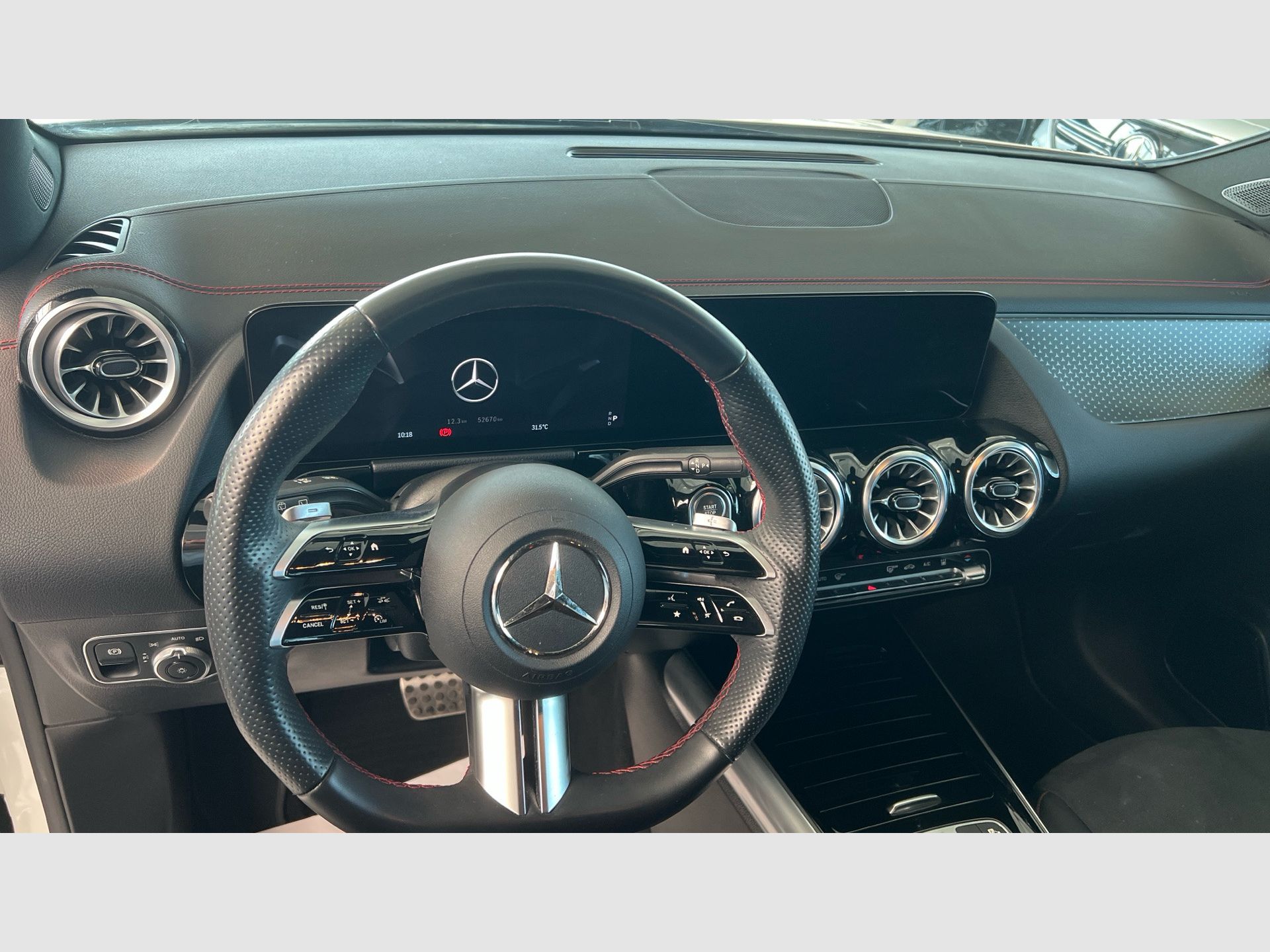 Mercedes-Benz EQA - 8