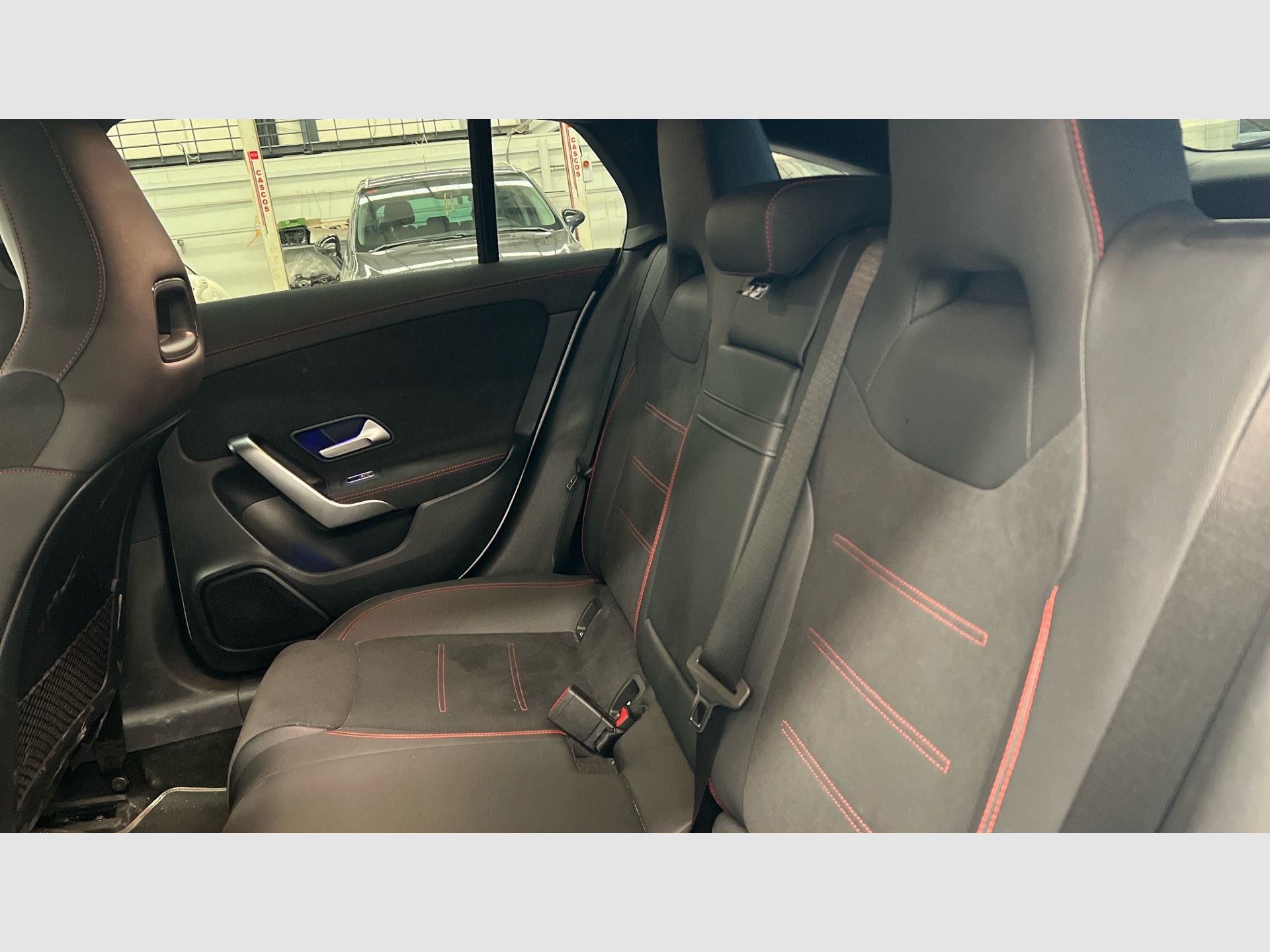 Mercedes-Benz CLA - 11