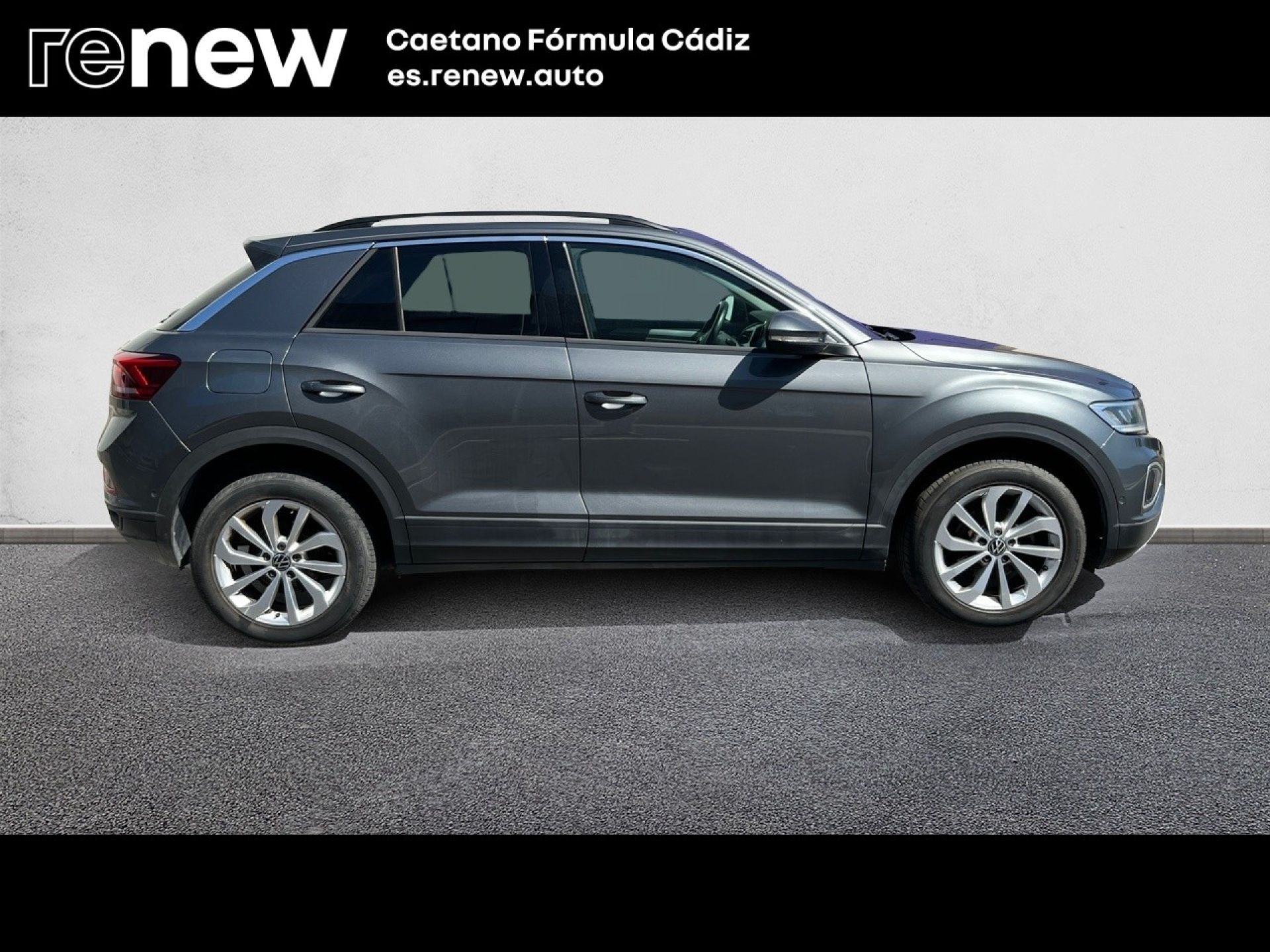Volkswagen T-Roc - 4