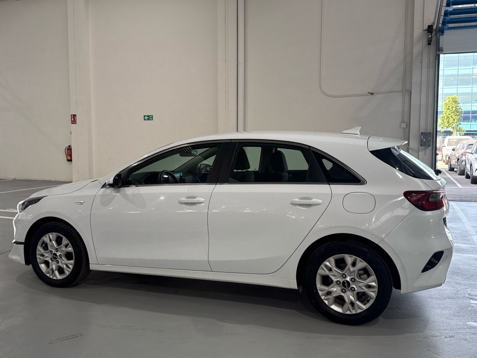 Kia Ceed - 4