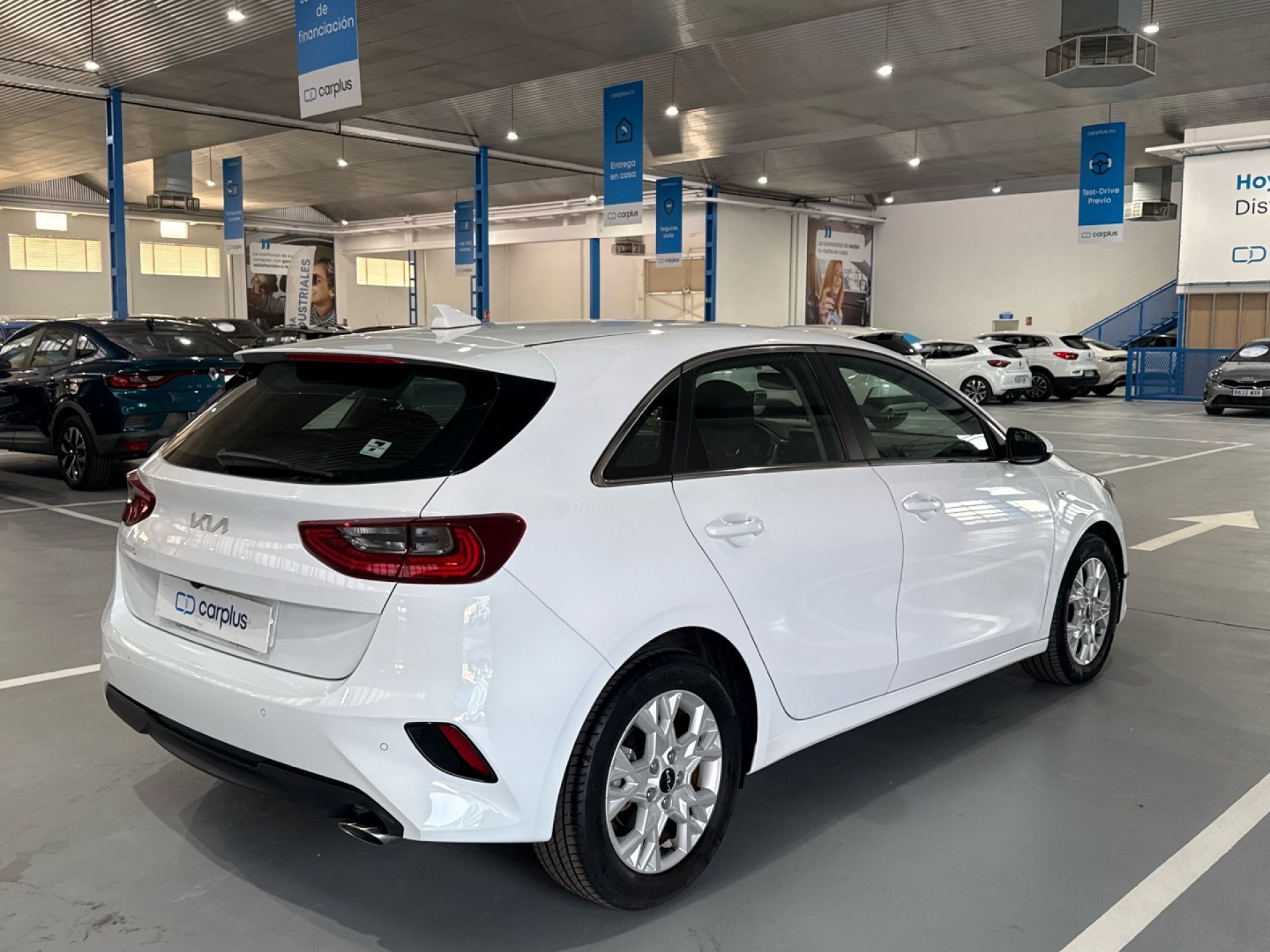 Kia Ceed - 7