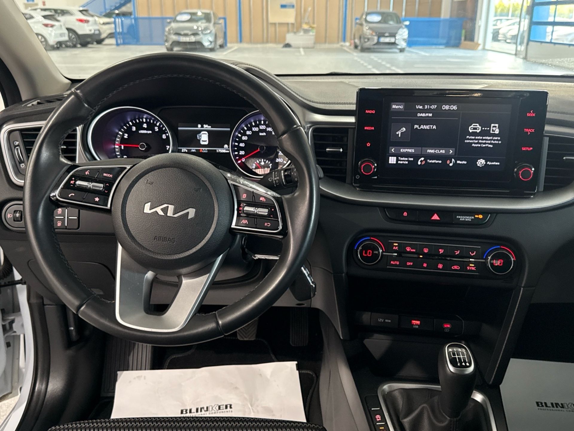 Kia Ceed - 10