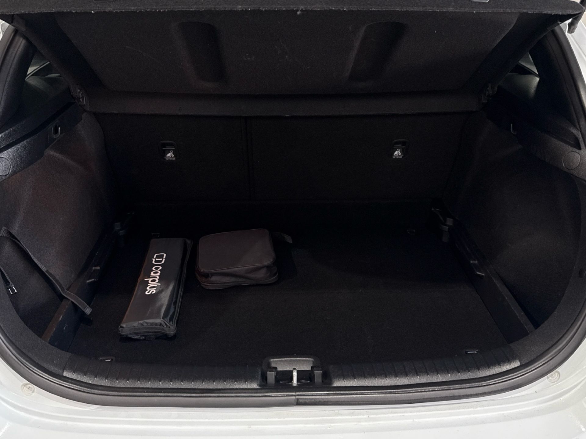 Kia Ceed - 12