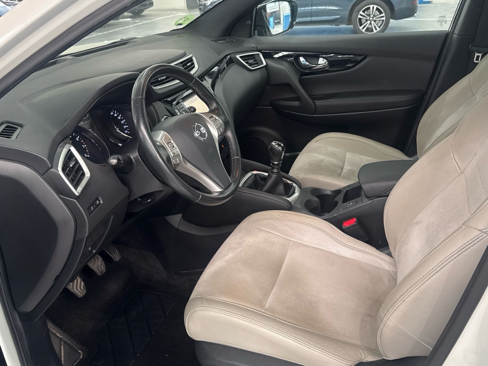 Nissan Qashqai - 11