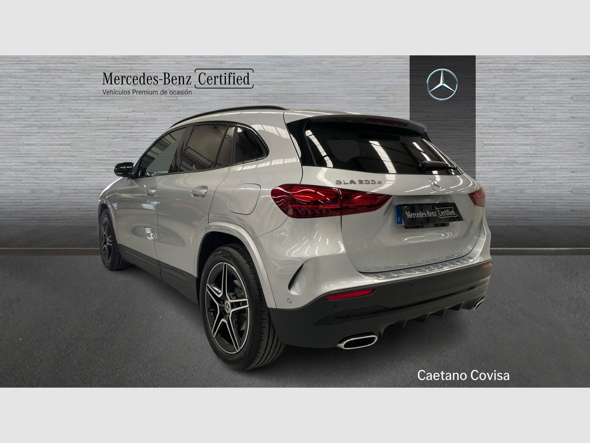 Mercedes-Benz GLA - 4