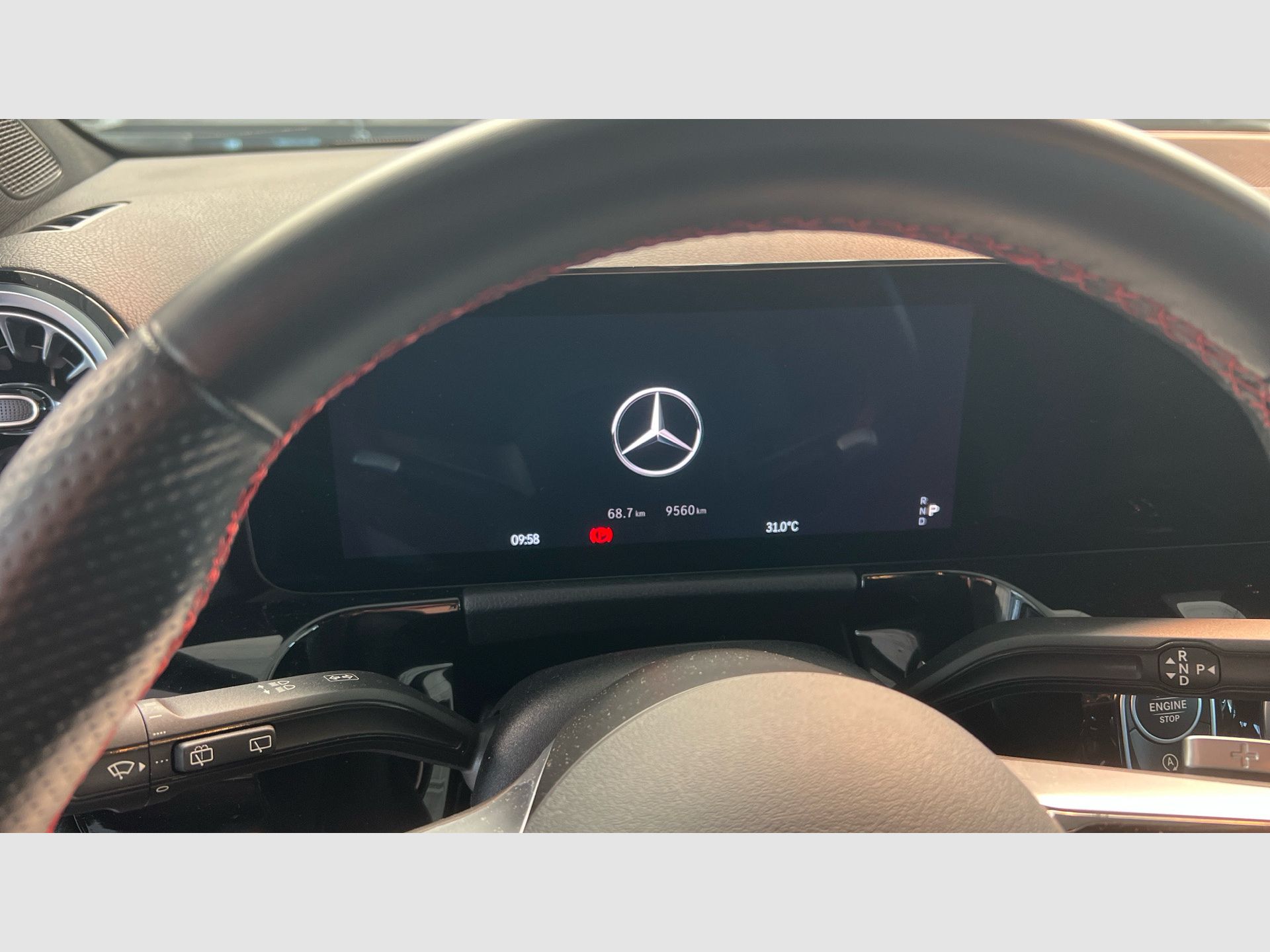 Mercedes-Benz GLA - 9